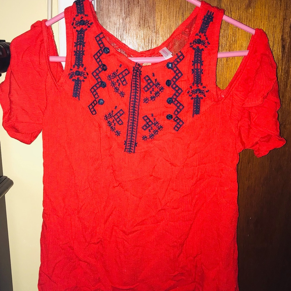 ♥️ Off the shoulder reddish orange top
